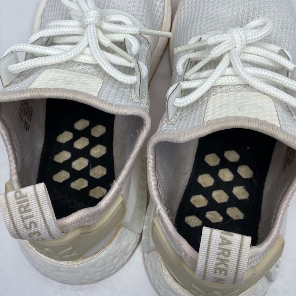 Adidas NMD R1 White Gum size Men’s 4.5 or Women’s 6 - Picture 6 of 9
